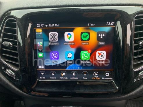 UCONNECT 8.4 PANASONIC